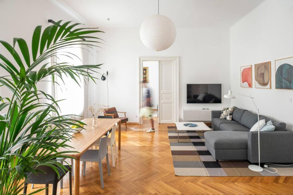Apartment Herzer Zagreb Bagian luar foto